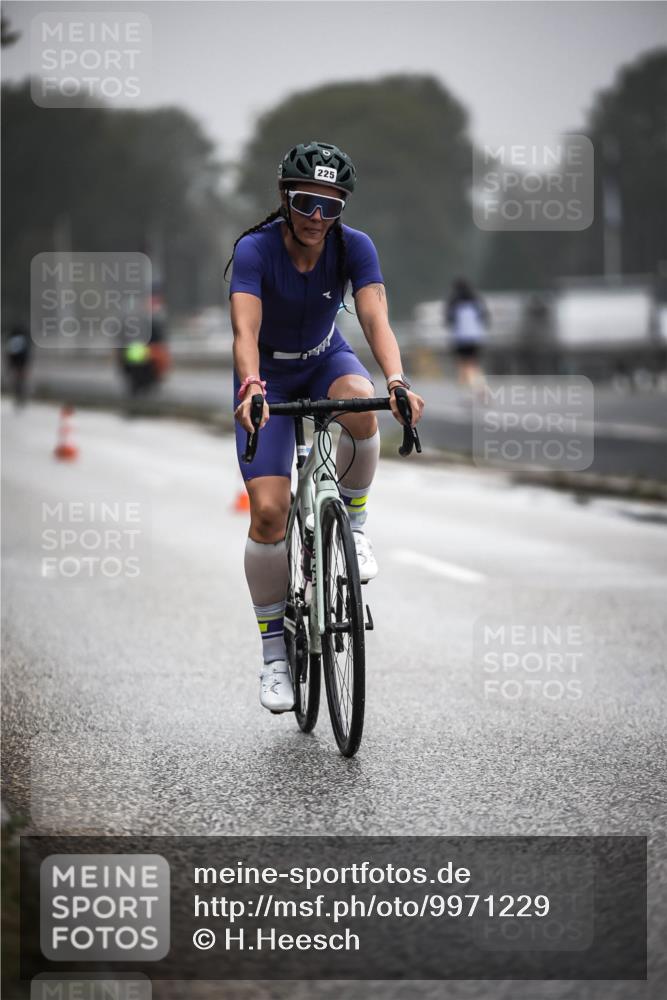 16.08.2026 - KN Förde Triathlon 2026 H.Heesch http://msf.ph/oto/9971229 16.08.2026 09:58:56 Radfahren 138, 156, 174, 254, 265 meine-sportfotos.de