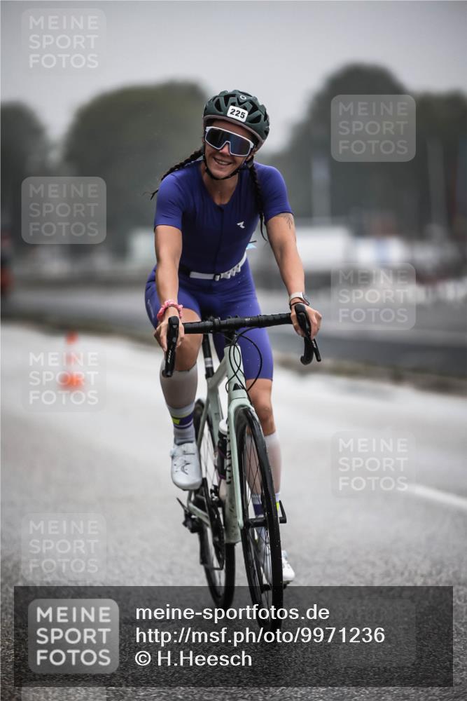 16.08.2026 - KN Förde Triathlon 2026 H.Heesch http://msf.ph/oto/9971236 16.08.2026 09:58:56 Radfahren 138, 156, 174, 254, 265 meine-sportfotos.de