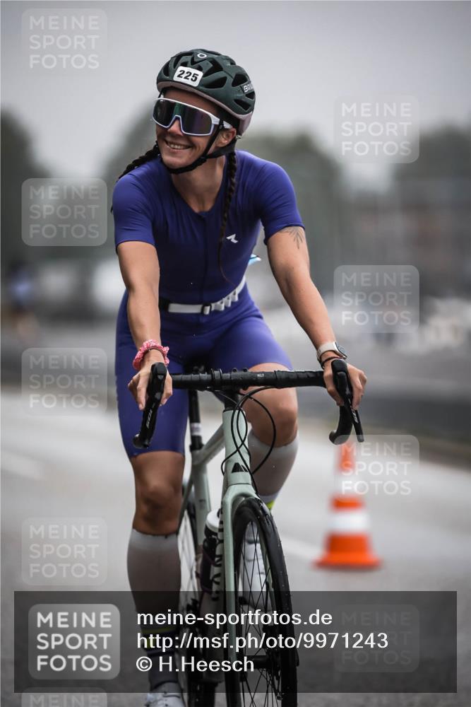 16.08.2026 - KN Förde Triathlon 2026 H.Heesch http://msf.ph/oto/9971243 16.08.2026 09:58:56 Radfahren 138, 156, 174, 254, 265 meine-sportfotos.de