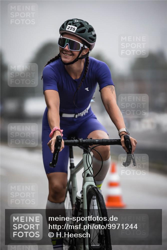 16.08.2026 - KN Förde Triathlon 2026 H.Heesch http://msf.ph/oto/9971244 16.08.2026 09:58:56 Radfahren 138, 156, 174, 254, 265 meine-sportfotos.de