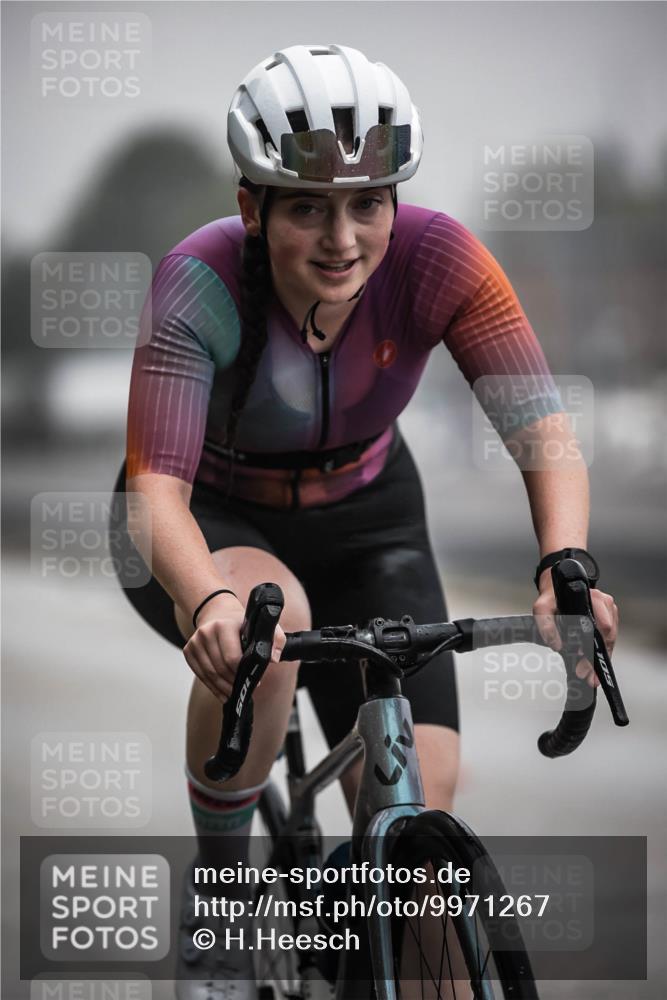 16.08.2026 - KN Förde Triathlon 2026 H.Heesch http://msf.ph/oto/9971267 16.08.2026 09:58:59 Radfahren 138, 156, 174, 254 meine-sportfotos.de