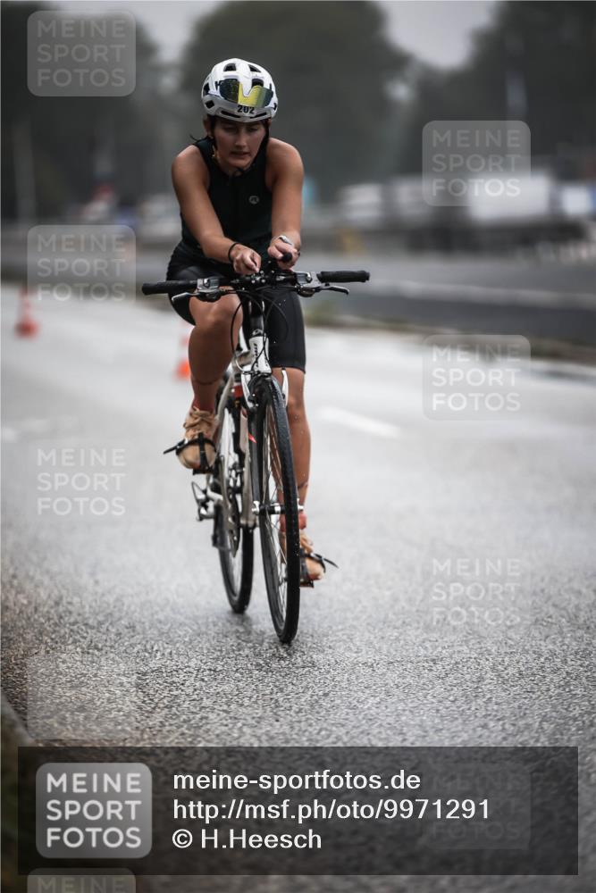 16.08.2026 - KN Förde Triathlon 2026 H.Heesch http://msf.ph/oto/9971291 16.08.2026 09:59:16 Radfahren 202 meine-sportfotos.de