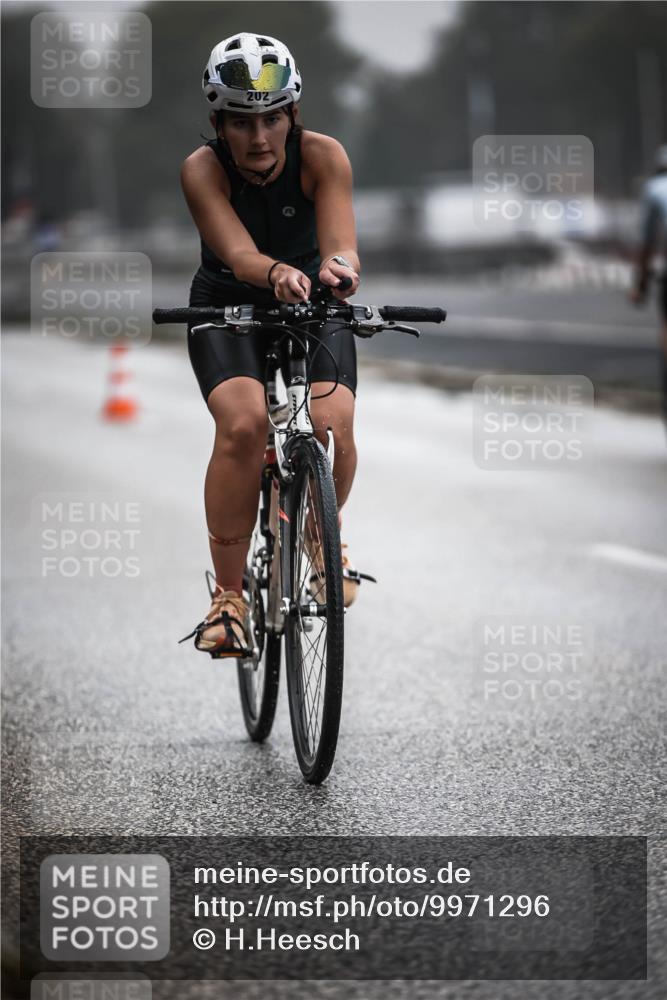 16.08.2026 - KN Förde Triathlon 2026 H.Heesch http://msf.ph/oto/9971296 16.08.2026 09:59:16 Radfahren 202 meine-sportfotos.de