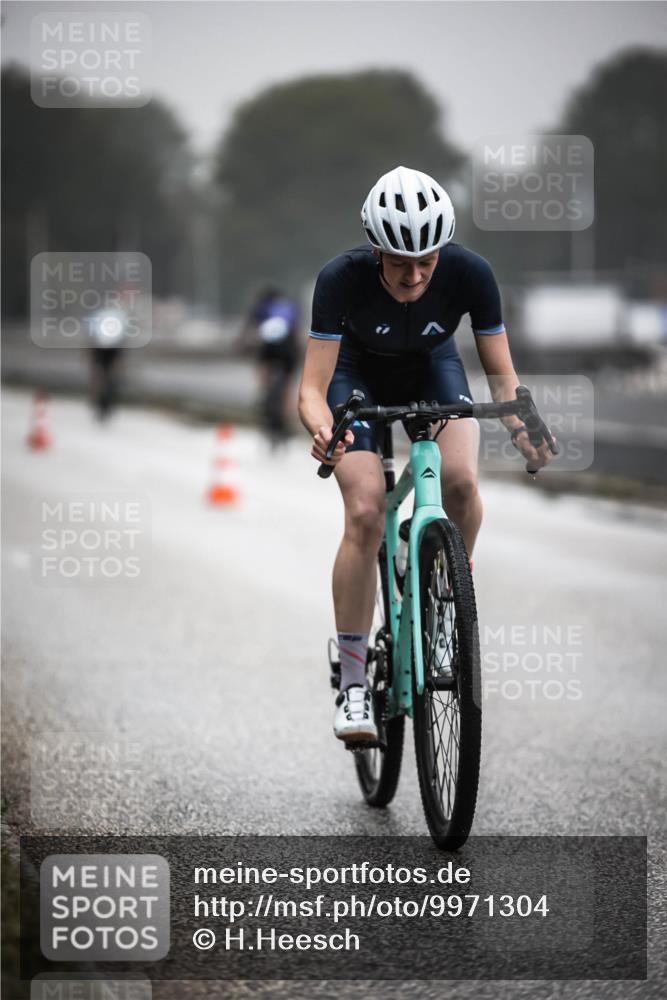 16.08.2026 - KN Förde Triathlon 2026 H.Heesch http://msf.ph/oto/9971304 16.08.2026 09:59:22 Radfahren 201, 268 meine-sportfotos.de