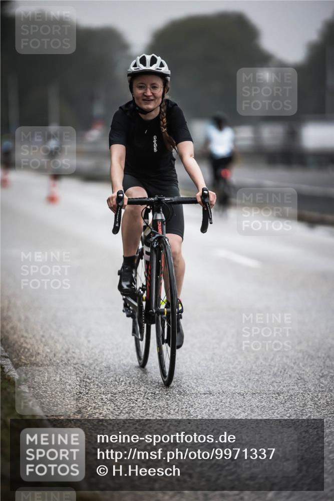 16.08.2026 - KN Förde Triathlon 2026 H.Heesch http://msf.ph/oto/9971337 16.08.2026 09:59:41 Radfahren 183, 263 meine-sportfotos.de