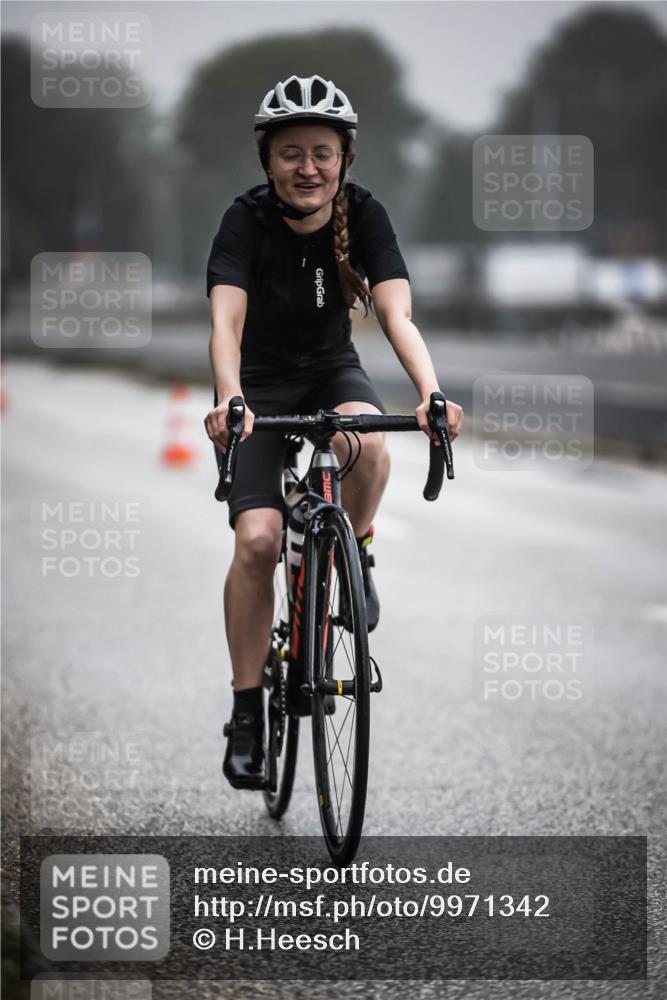 16.08.2026 - KN Förde Triathlon 2026 H.Heesch http://msf.ph/oto/9971342 16.08.2026 09:59:41 Radfahren 183, 263 meine-sportfotos.de