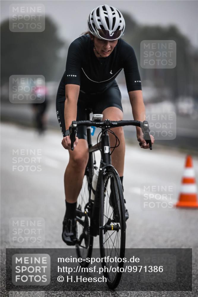 16.08.2026 - KN Förde Triathlon 2026 H.Heesch http://msf.ph/oto/9971386 16.08.2026 09:59:50 Radfahren 103, 266 meine-sportfotos.de