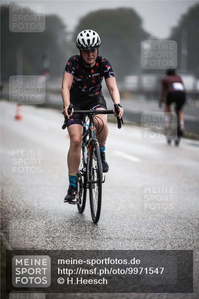 16.08.2026 - KN Förde Triathlon 2026 H.Heesch http://msf.ph/oto/9971547 16.08.2026 10:00:44 Radfahren 200, 242, 246, 248 meine-sportfotos.de