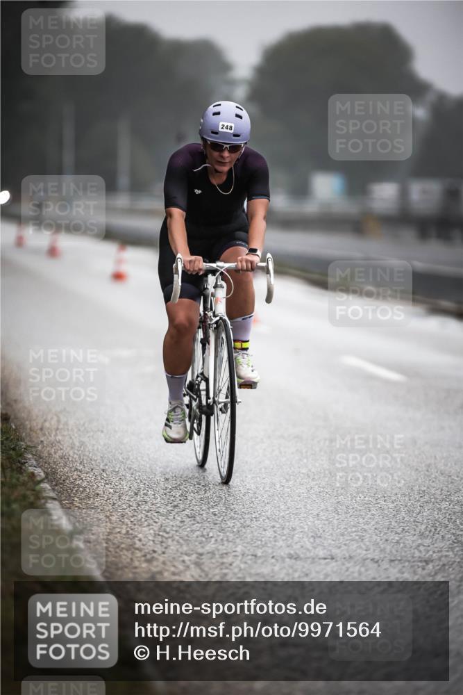 16.08.2026 - KN Förde Triathlon 2026 H.Heesch http://msf.ph/oto/9971564 16.08.2026 10:00:46 Radfahren 200, 242, 246, 248 meine-sportfotos.de