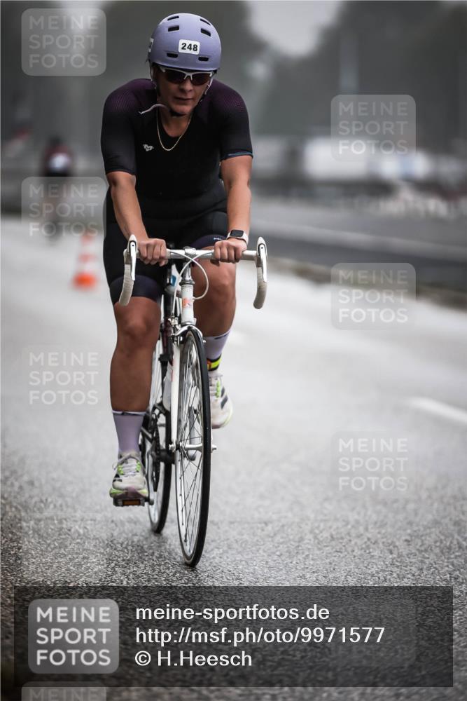 16.08.2026 - KN Förde Triathlon 2026 H.Heesch http://msf.ph/oto/9971577 16.08.2026 10:00:47 Radfahren 200, 246, 248 meine-sportfotos.de