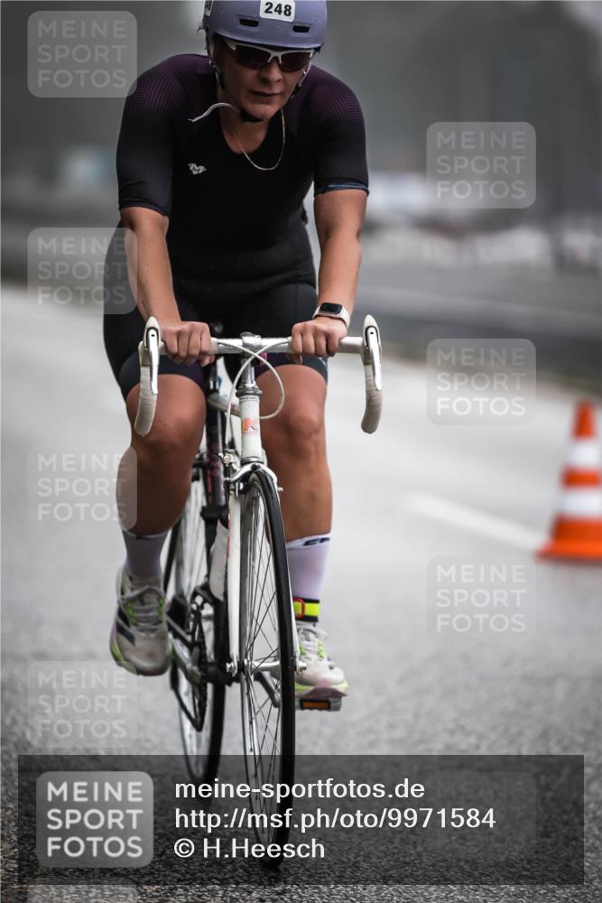 16.08.2026 - KN Förde Triathlon 2026 H.Heesch http://msf.ph/oto/9971584 16.08.2026 10:00:47 Radfahren 200, 246, 248 meine-sportfotos.de