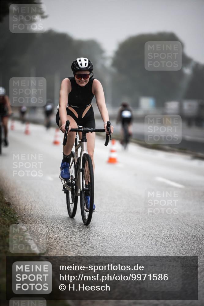 16.08.2026 - KN Förde Triathlon 2026 H.Heesch http://msf.ph/oto/9971586 16.08.2026 10:00:55 Radfahren 228, 238, 243 meine-sportfotos.de