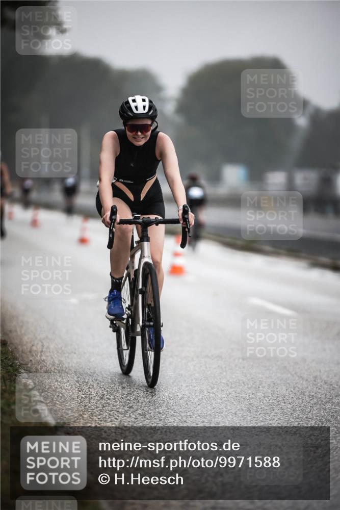 16.08.2026 - KN Förde Triathlon 2026 H.Heesch http://msf.ph/oto/9971588 16.08.2026 10:00:56 Radfahren 228, 238, 243 meine-sportfotos.de