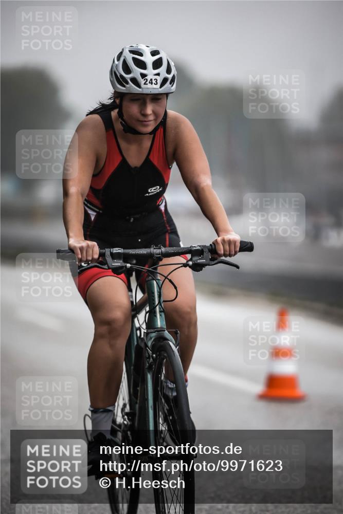 16.08.2026 - KN Förde Triathlon 2026 H.Heesch http://msf.ph/oto/9971623 16.08.2026 10:00:59 Radfahren 228, 238, 243 meine-sportfotos.de
