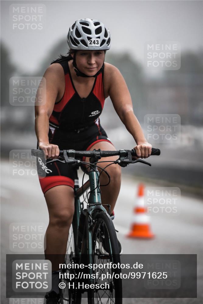 16.08.2026 - KN Förde Triathlon 2026 H.Heesch http://msf.ph/oto/9971625 16.08.2026 10:01:00 Radfahren 228, 238, 243 meine-sportfotos.de