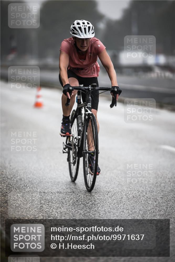 16.08.2026 - KN Förde Triathlon 2026 H.Heesch http://msf.ph/oto/9971637 16.08.2026 10:01:02 Radfahren 212, 243 meine-sportfotos.de