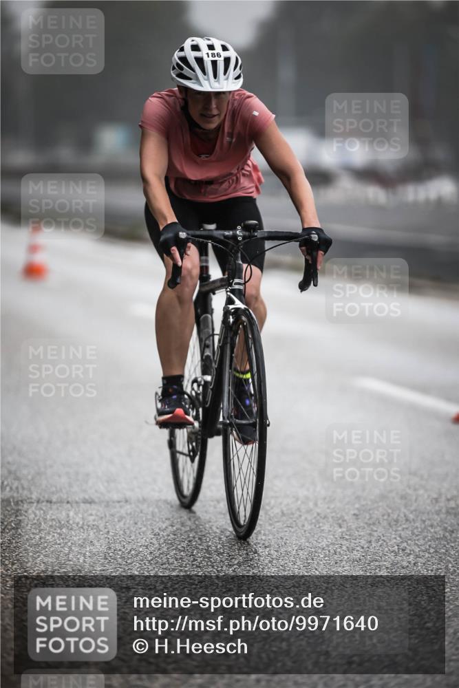 16.08.2026 - KN Förde Triathlon 2026 H.Heesch http://msf.ph/oto/9971640 16.08.2026 10:01:02 Radfahren 212, 243 meine-sportfotos.de