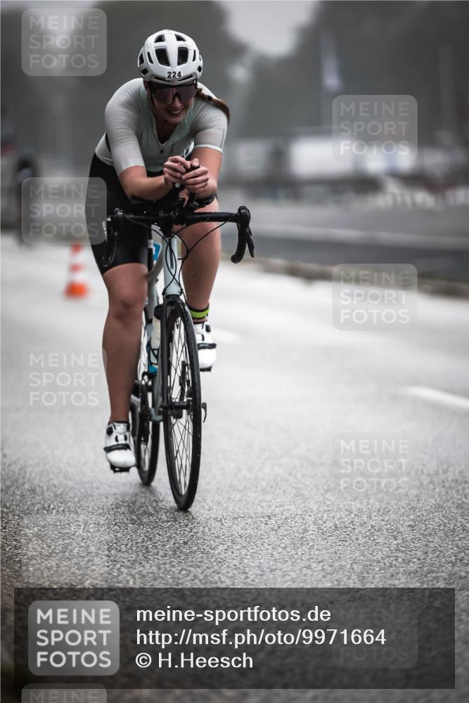 16.08.2026 - KN Förde Triathlon 2026 H.Heesch http://msf.ph/oto/9971664 16.08.2026 10:01:09 Radfahren 190, 212, 224 meine-sportfotos.de