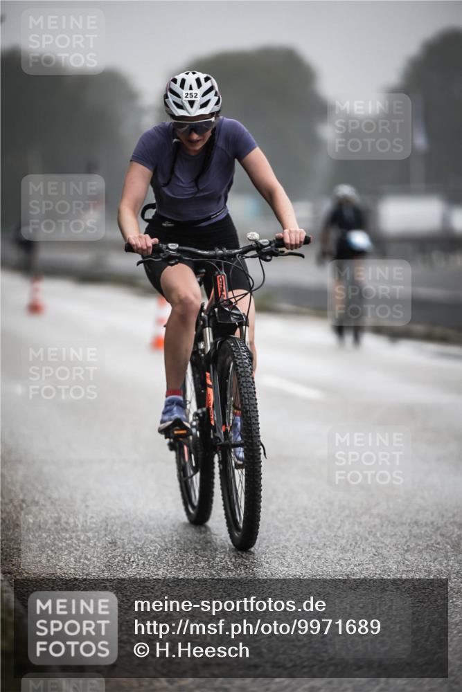 16.08.2026 - KN Förde Triathlon 2026 H.Heesch http://msf.ph/oto/9971689 16.08.2026 10:01:24 Radfahren 217, 252 meine-sportfotos.de