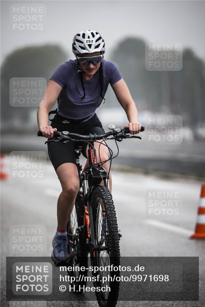16.08.2026 - KN Förde Triathlon 2026 H.Heesch http://msf.ph/oto/9971698 16.08.2026 10:01:24 Radfahren 217, 252 meine-sportfotos.de