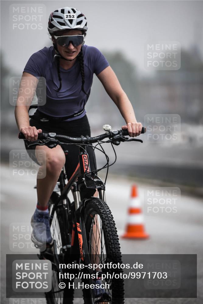16.08.2026 - KN Förde Triathlon 2026 H.Heesch http://msf.ph/oto/9971703 16.08.2026 10:01:24 Radfahren 217, 252 meine-sportfotos.de