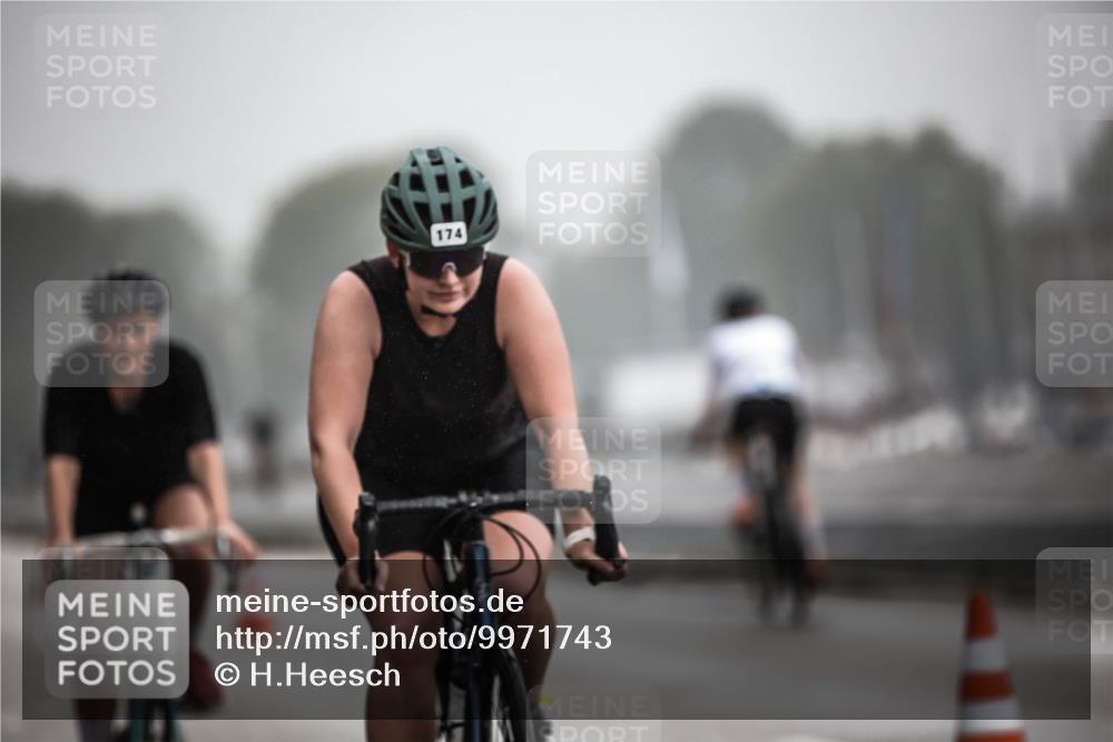 16.08.2026 - KN Förde Triathlon 2026 H.Heesch http://msf.ph/oto/9971743 16.08.2026 10:01:38 Radfahren 163, 191, 239, 245, 255 meine-sportfotos.de