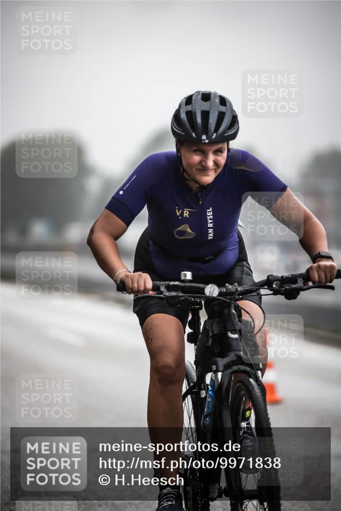 16.08.2026 - KN Förde Triathlon 2026 H.Heesch http://msf.ph/oto/9971838 16.08.2026 10:02:28 Radfahren 188, 236, 263 meine-sportfotos.de