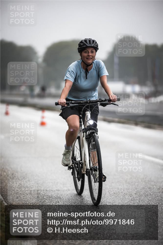 16.08.2026 - KN Förde Triathlon 2026 H.Heesch http://msf.ph/oto/9971846 16.08.2026 10:02:32 Radfahren 188, 236, 263 meine-sportfotos.de
