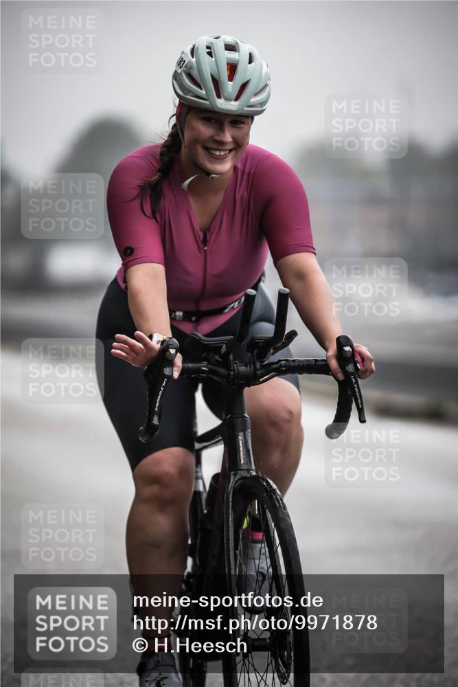 16.08.2026 - KN Förde Triathlon 2026 H.Heesch http://msf.ph/oto/9971878 16.08.2026 10:02:36 Radfahren 126, 236 meine-sportfotos.de