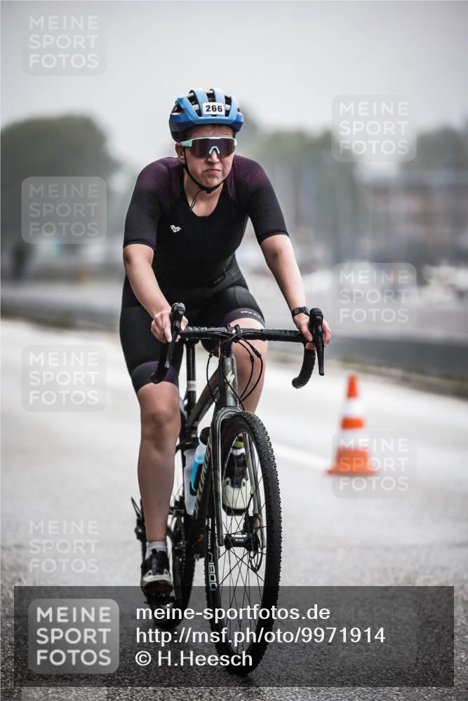 16.08.2026 - KN Förde Triathlon 2026 H.Heesch http://msf.ph/oto/9971914 16.08.2026 10:02:49 Radfahren 181, 233, 234, 253, 266 meine-sportfotos.de