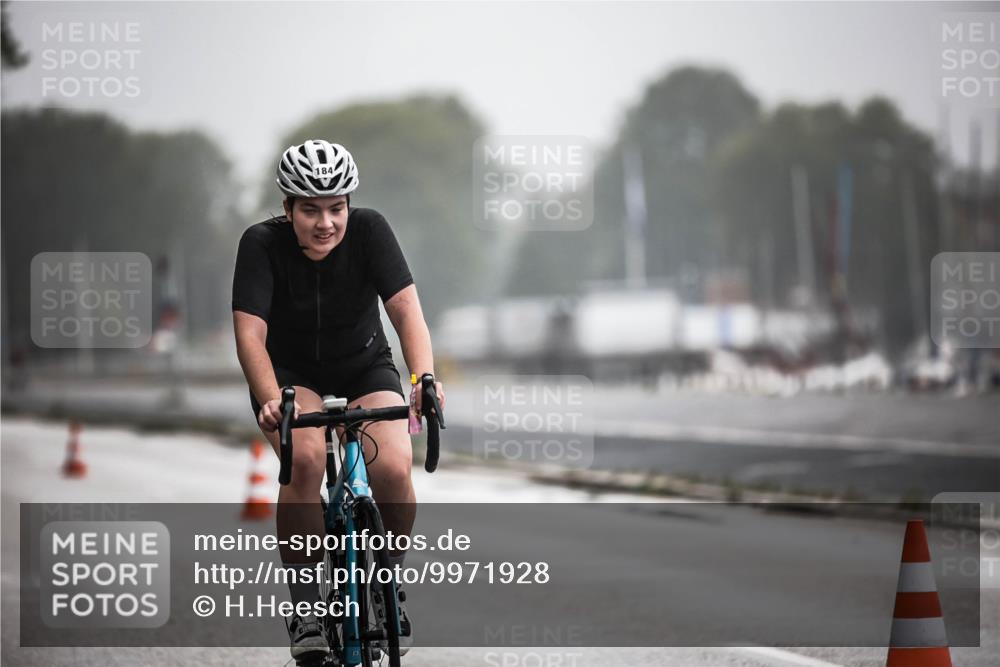 16.08.2026 - KN Förde Triathlon 2026 H.Heesch http://msf.ph/oto/9971928 16.08.2026 10:03:09 Radfahren 193, 232 meine-sportfotos.de
