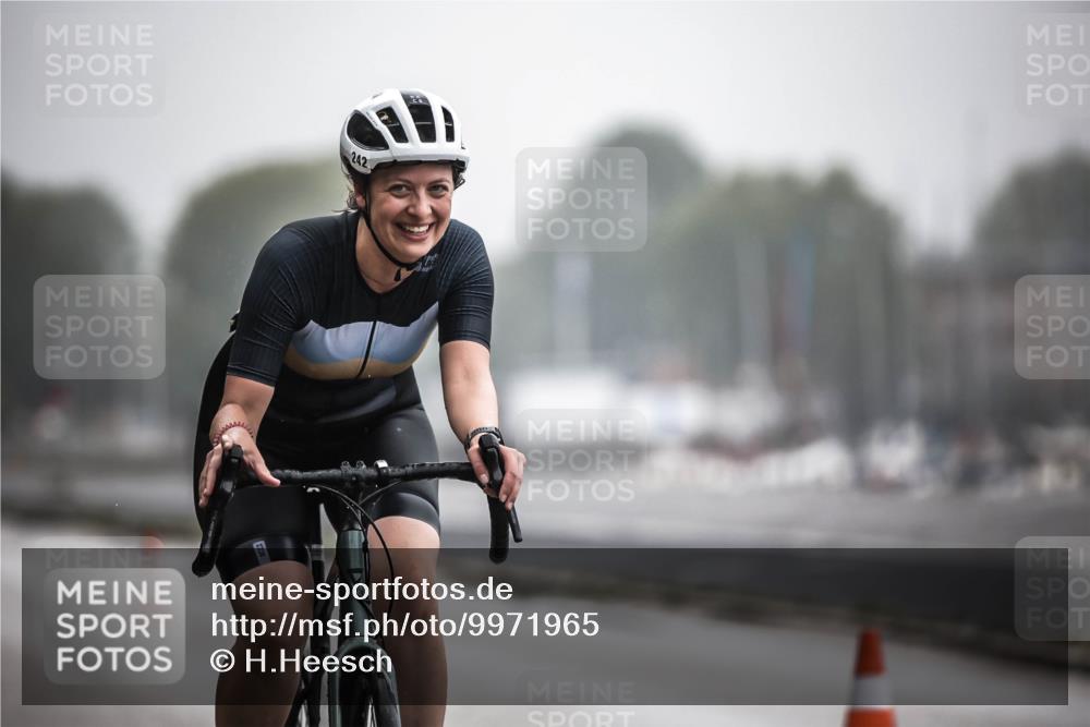 16.08.2026 - KN Förde Triathlon 2026 H.Heesch http://msf.ph/oto/9971965 16.08.2026 10:03:15 Radfahren 152, 193, 232, 244 meine-sportfotos.de