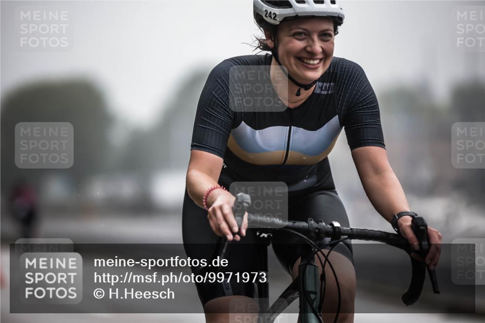 16.08.2026 - KN Förde Triathlon 2026 H.Heesch http://msf.ph/oto/9971973 16.08.2026 10:03:15 Radfahren 152, 193, 232, 244 meine-sportfotos.de