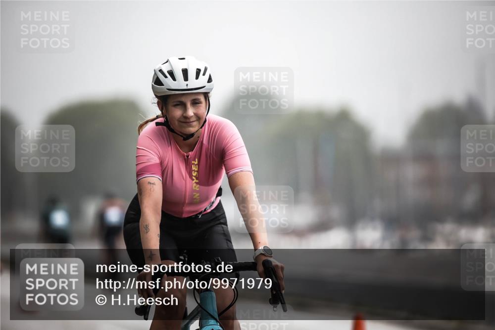 16.08.2026 - KN Förde Triathlon 2026 H.Heesch http://msf.ph/oto/9971979 16.08.2026 10:03:19 Radfahren 241, 244 meine-sportfotos.de