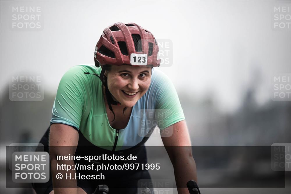 16.08.2026 - KN Förde Triathlon 2026 H.Heesch http://msf.ph/oto/9971995 16.08.2026 10:03:21 Radfahren 241, 244 meine-sportfotos.de