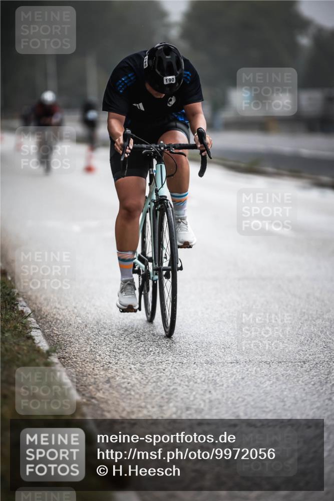 16.08.2026 - KN Förde Triathlon 2026 H.Heesch http://msf.ph/oto/9972056 16.08.2026 10:04:01 Radfahren 240 meine-sportfotos.de