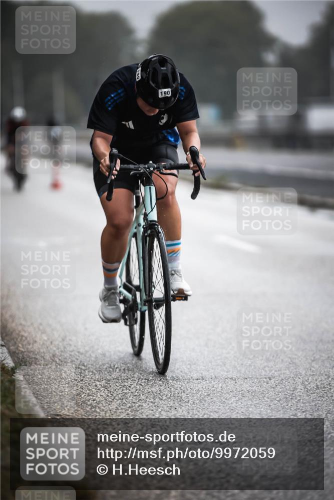 16.08.2026 - KN Förde Triathlon 2026 H.Heesch http://msf.ph/oto/9972059 16.08.2026 10:04:01 Radfahren 240 meine-sportfotos.de