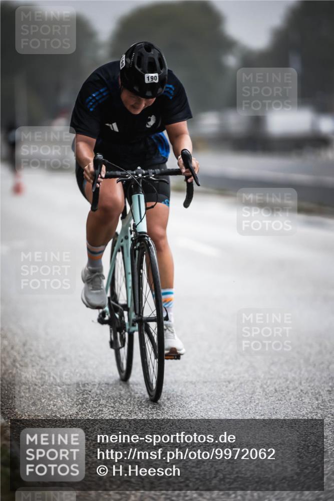 16.08.2026 - KN Förde Triathlon 2026 H.Heesch http://msf.ph/oto/9972062 16.08.2026 10:04:01 Radfahren 240 meine-sportfotos.de