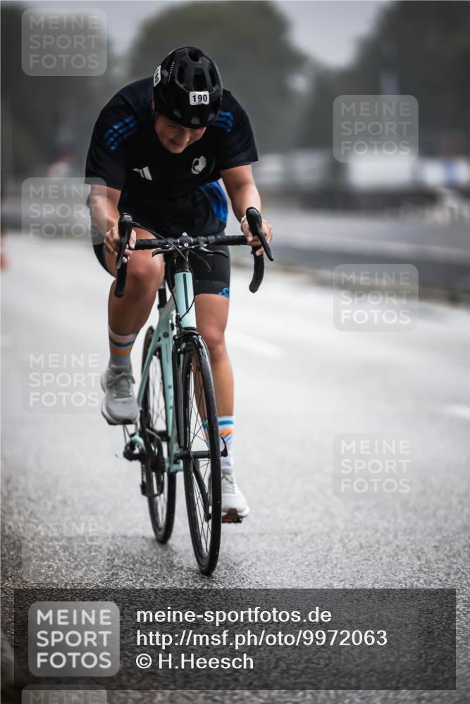16.08.2026 - KN Förde Triathlon 2026 H.Heesch http://msf.ph/oto/9972063 16.08.2026 10:04:01 Radfahren 240 meine-sportfotos.de