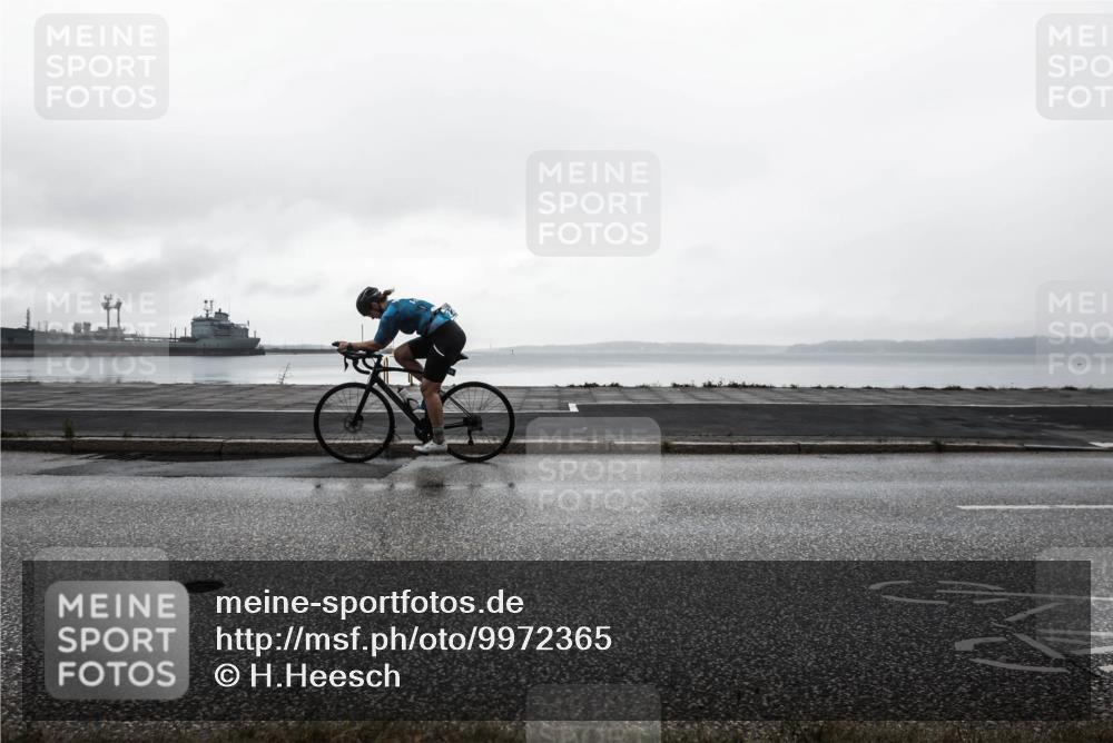 16.08.2026 - KN Förde Triathlon 2026 H.Heesch http://msf.ph/oto/9972365 16.08.2026 10:04:12 Radfahren 226, 227, 228 meine-sportfotos.de