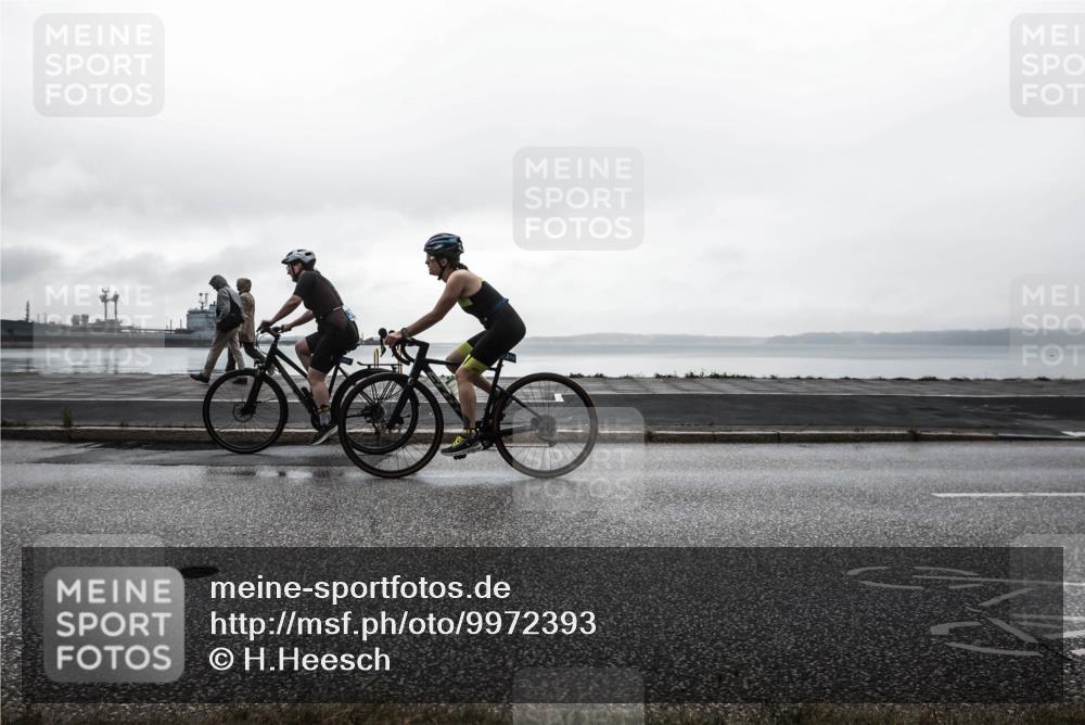 16.08.2026 - KN Förde Triathlon 2026 H.Heesch http://msf.ph/oto/9972393 16.08.2026 10:04:50 Radfahren 128, 132 meine-sportfotos.de