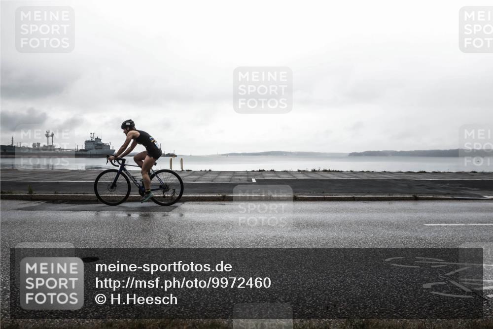 16.08.2026 - KN Förde Triathlon 2026 H.Heesch http://msf.ph/oto/9972460 16.08.2026 10:06:30 Radfahren  meine-sportfotos.de
