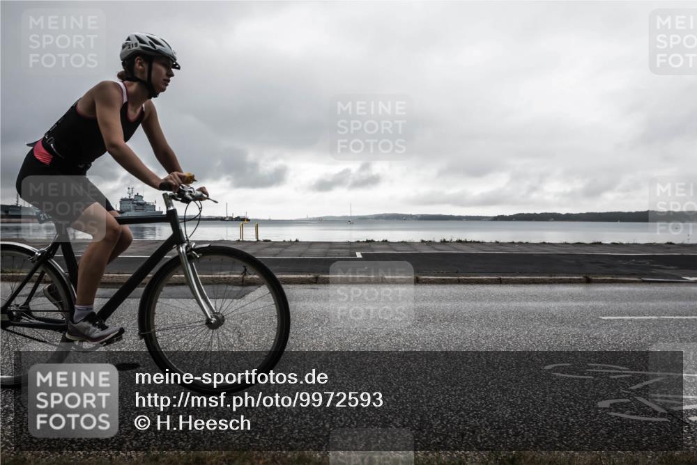 16.08.2026 - KN Förde Triathlon 2026 H.Heesch http://msf.ph/oto/9972593 16.08.2026 10:11:14 Radfahren  meine-sportfotos.de