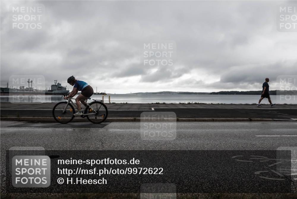 16.08.2026 - KN Förde Triathlon 2026 H.Heesch http://msf.ph/oto/9972622 16.08.2026 10:15:28 Radfahren 233, 234 meine-sportfotos.de