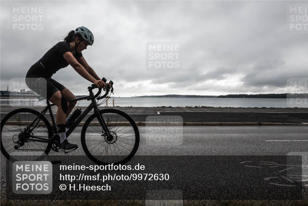 16.08.2026 - KN Förde Triathlon 2026 H.Heesch http://msf.ph/oto/9972630 16.08.2026 10:17:59 Radfahren  meine-sportfotos.de