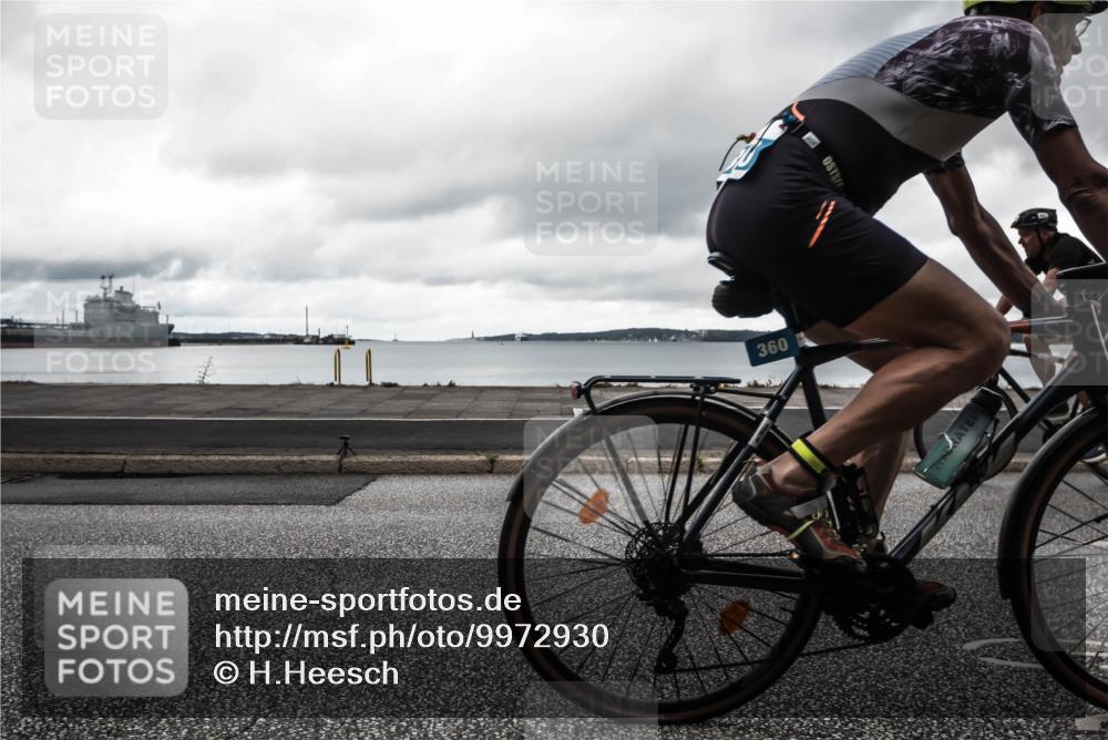 16.08.2026 - KN Förde Triathlon 2026 H.Heesch http://msf.ph/oto/9972930 16.08.2026 11:16:29 Radfahren 354, 360, 406, 413 meine-sportfotos.de