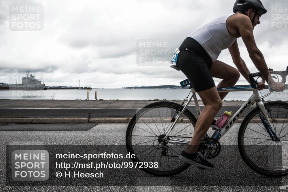 16.08.2026 - KN Förde Triathlon 2026 H.Heesch http://msf.ph/oto/9972938 16.08.2026 11:16:58 Radfahren 328, 346, 350, 381, 402, 437 meine-sportfotos.de