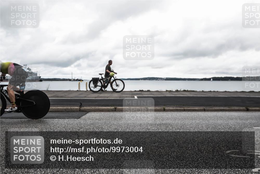 16.08.2026 - KN Förde Triathlon 2026 H.Heesch http://msf.ph/oto/9973004 16.08.2026 11:19:55 Radfahren 318, 349, 382, 383, 389, 435 meine-sportfotos.de