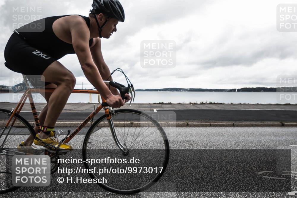 16.08.2026 - KN Förde Triathlon 2026 H.Heesch http://msf.ph/oto/9973017 16.08.2026 11:20:20 Radfahren 221, 301, 306 meine-sportfotos.de