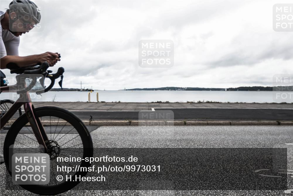 16.08.2026 - KN Förde Triathlon 2026 H.Heesch http://msf.ph/oto/9973031 16.08.2026 11:21:02 Radfahren 310, 316, 353, 379, 386, 410, 411, 430 meine-sportfotos.de